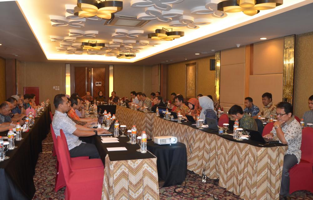 Rapat fnalisasi Penyusunan Buku Data Statistik  Ditjen SDPPI Semester  II Tahun 2017