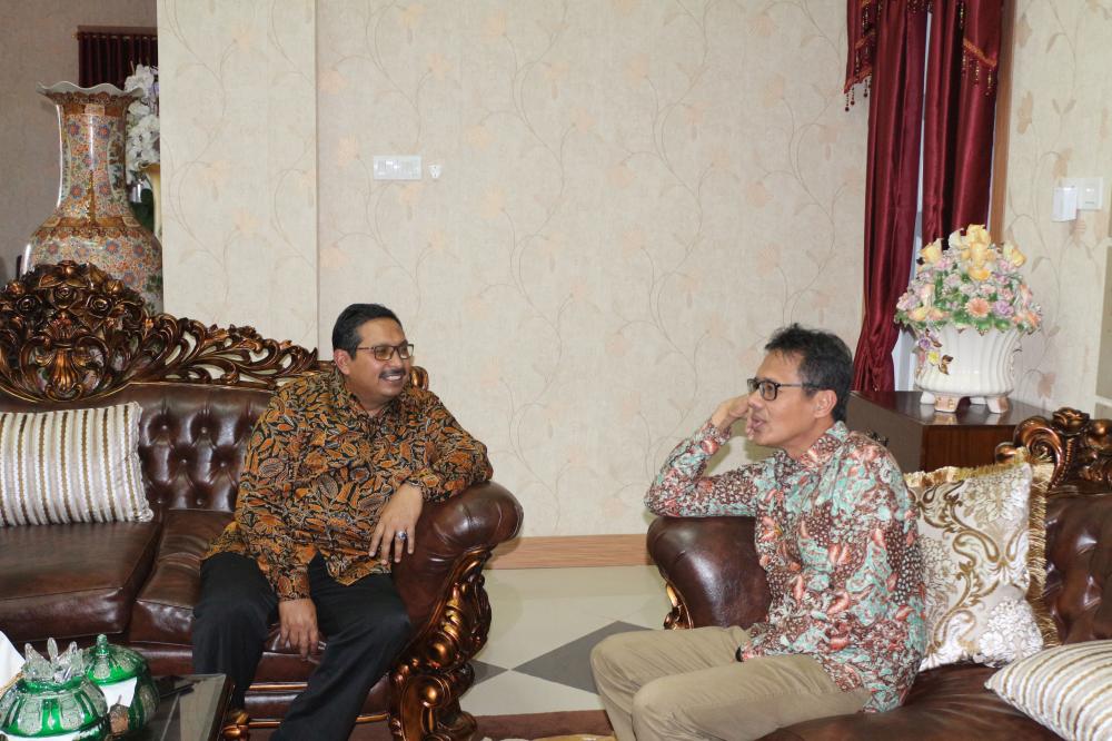 Ilustrasi: Dirjen SDPPI Bertemu Gubernur Sumbar Bahas Aset di Padang