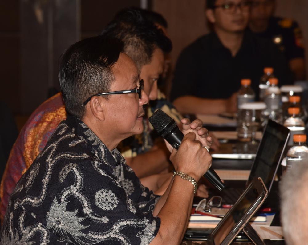 Kepala Subdirektorat Standardisasi Teknologi Informasi Ditjen SDPPI Rudy Hendarwin saat membuka Focus Group Discussion (FGD) mengenai IoT di Yogyakarta, Selasa (22/8).Kepala Subdirektorat Standardisasi Teknologi Informasi Ditjen SDPPI Rudy Hendarwin saat membuka Focus Group Discussion (FGD) mengenai IoT di Yogyakarta, Selasa (22/8).