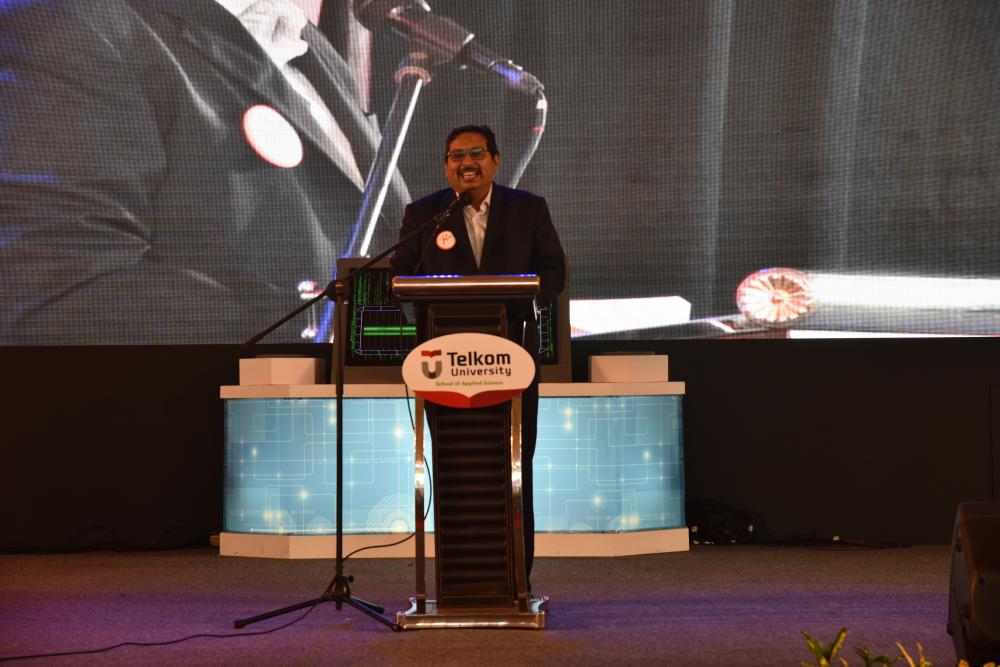 Dirjen SDPPI Ismail memberi sambutan pada Pembukaan ICT Expo di Telkom University