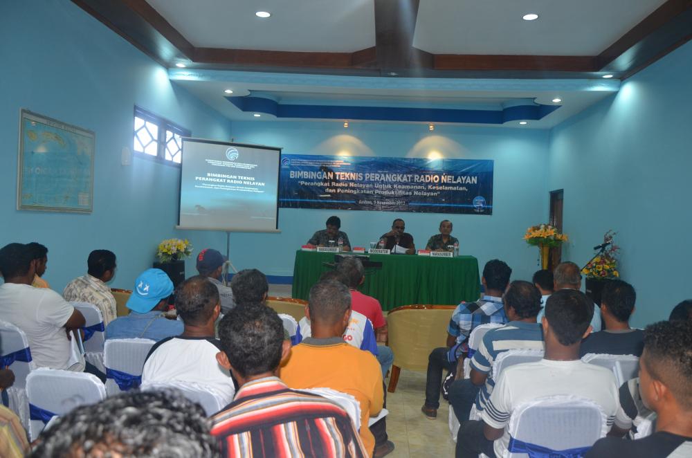 Ditjen SDPPI menyelenggarakan Bimbingan Teknis Perangkat Radio Nelayan  di Ambon (9/11). Kegiatan tersebut melibatkan 50 nelayan yang mewakili komunitas nelayan seluruh Ambon.
