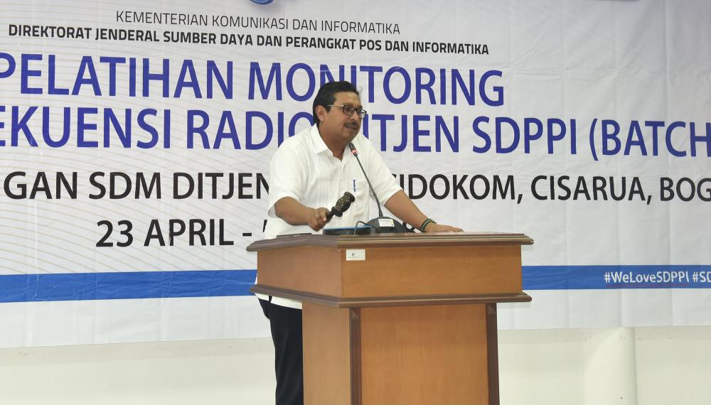 Dirjen SDPPI, Ismail ketika membuka Pendidikan dan Latihan Monitoring Frekuensi Radio Ditjen SDPPI di Cisarua, Bogor, Jawa Barat, Senin (23/4).