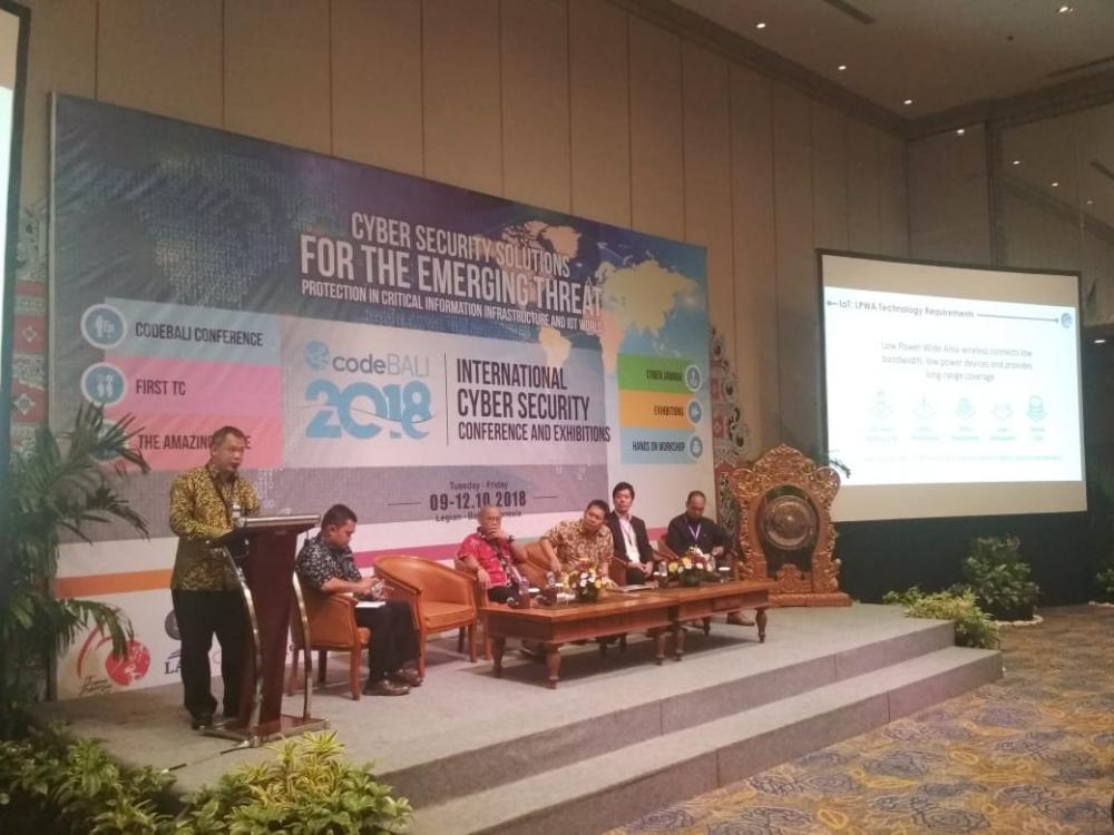 Moch. Hadiyana, Direktur Standardisasi Perangkat Pos dan Informatika, menjelaskan Regulasi IoT di Indonesia