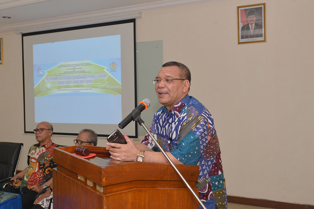 Kepala Pusdiklat Kemkominfo Usuluddin saat menutup Diklat Sertifikasi Bendara Pengeluaran Ditjen SDPPI di Gedung Pusdiklat Kemkominfo di Kebun Jeruk, Jakarta Barat, Jumat (12/10/2018).