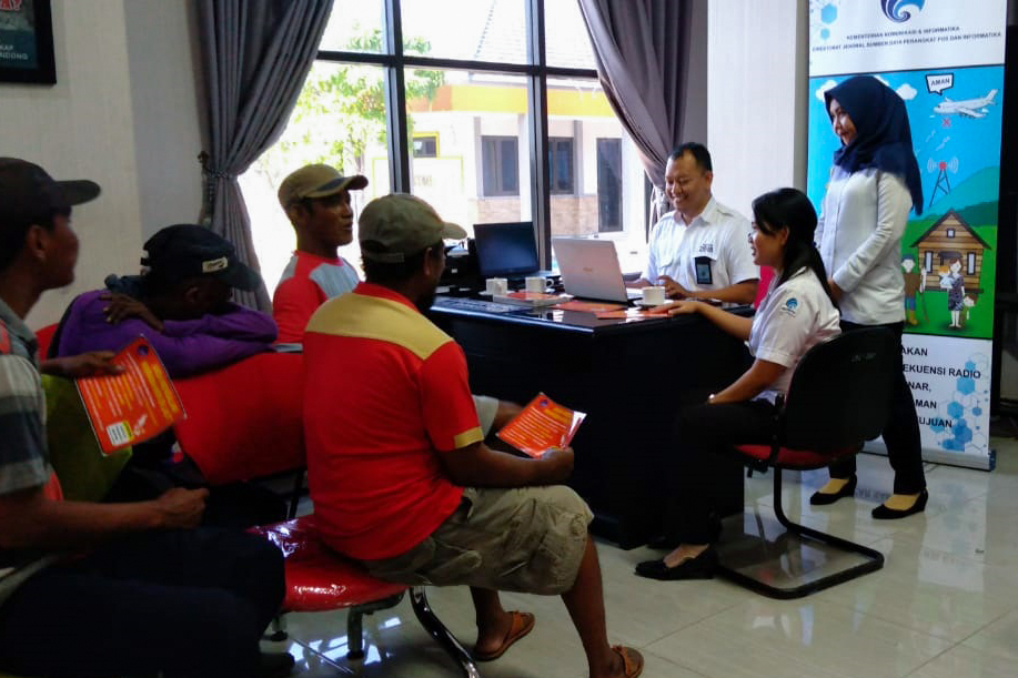 Loket Pelayanan Balmon SFR Kelas I Surabaya di Pelabuhan KKP Brondong