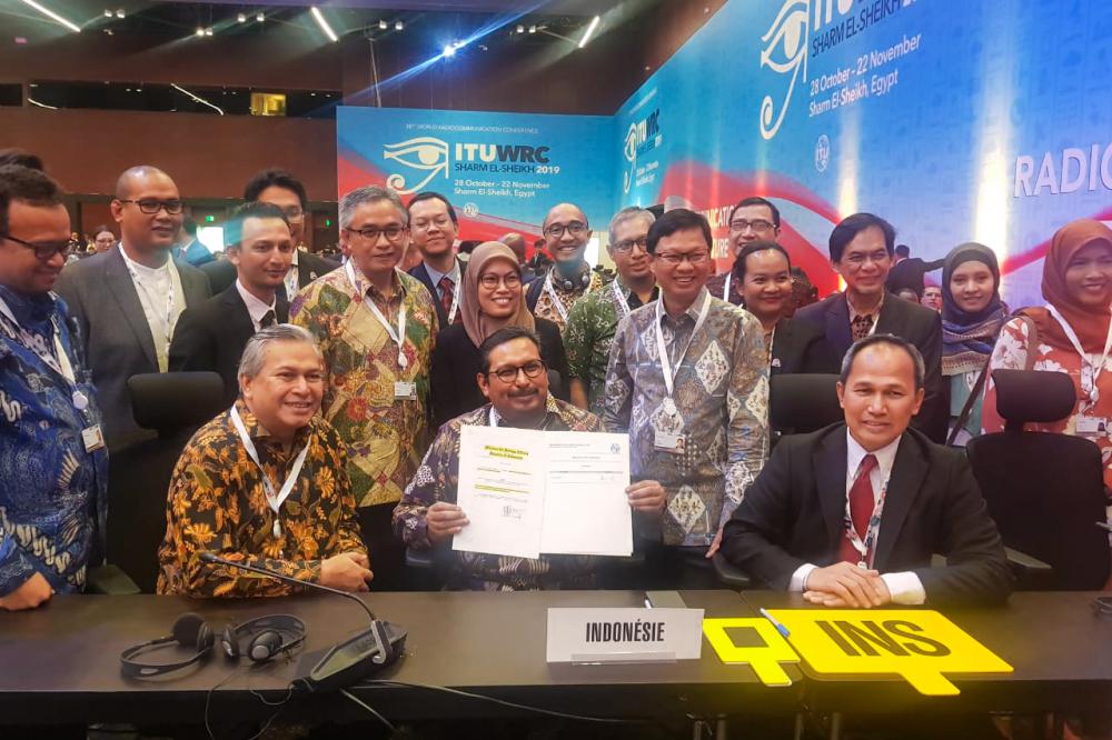 Foto bersama delegasi Indonesia pada pertemuan World Radiocommunications Conference 2019 (WRC-19)