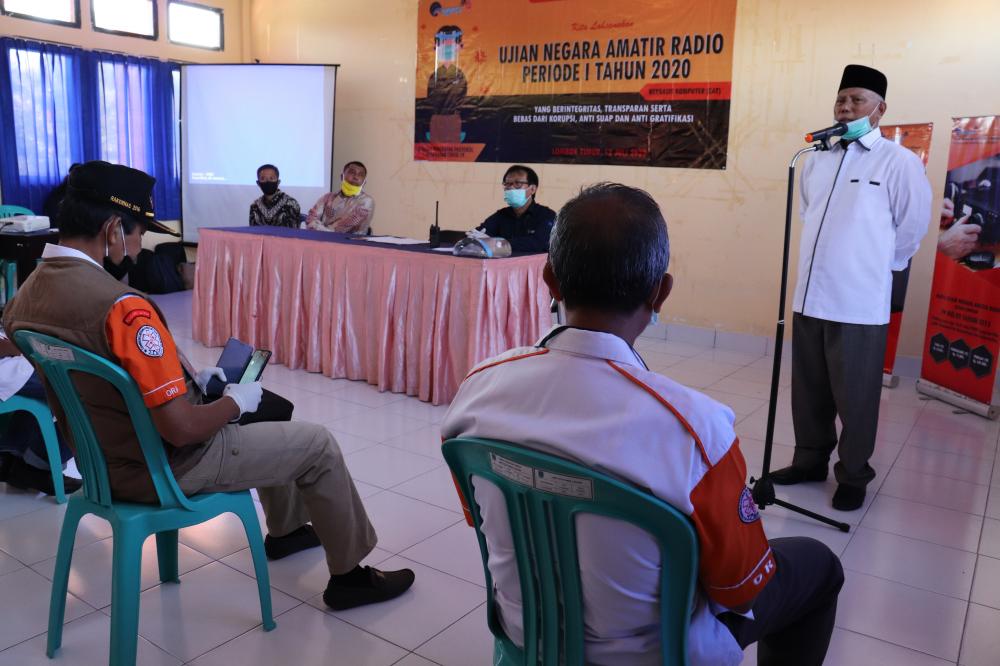 Bupati HM Sukiman Azmy hadir langsung membuka Ujian Negara Amatir Radio (UNAR) Nonreguler Periode I  di SMK Negeri 1 Selong (12/07/2020).