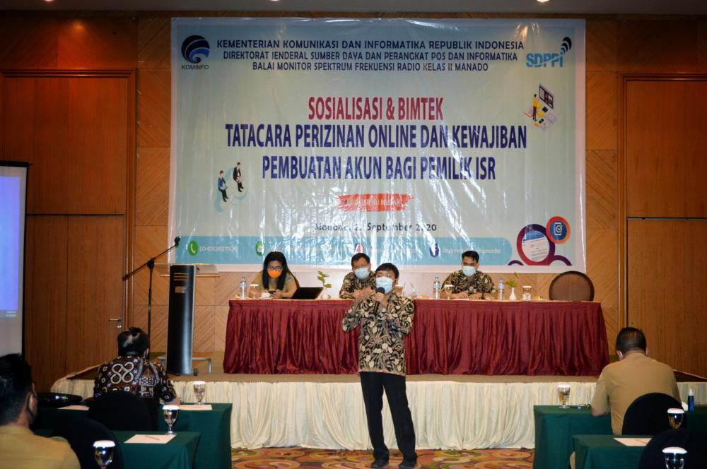 Balai Monitor Spektrum Frekuensi Radio (SFR) Kelas II Manado sosialisasikan tata cara perizinan online dan kewajiban pembuatan akun bagi pemilik ISR.  (22/9/2020).