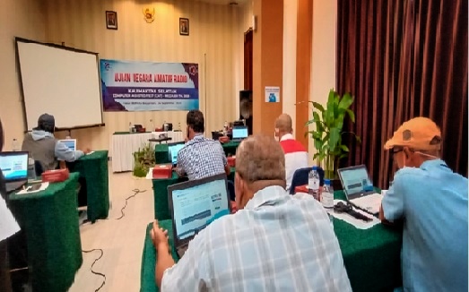 Balai Monitor Spektrum Frekuensi Radio (SFR) Klas II Banjarmasin menyelenggarakan Ujian Negara Amatir Radio (UNAR) Reguler berbasis Computer Assisted Test (CAT) secara jemput bola namun permintaan ORARI Lokal (Orlok).