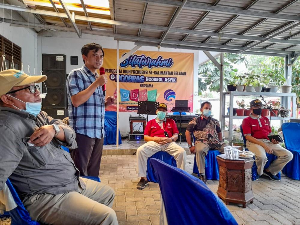 Lewat Ngobras, Balmon Banjarmasin Bina Amatir Radio