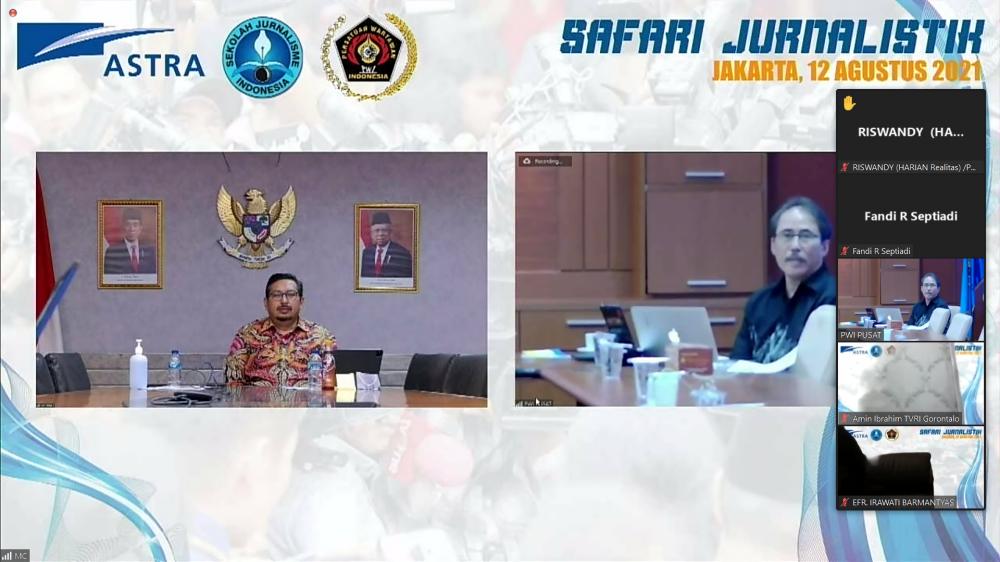 Direktur Jenderal Sumber Daya dan Perangkat Pos dan Informatika (Dirjen SDPPI) Kementerian Komunikasi dan Informatika (Kemkominfo) Ismail selaku narasumber pada acara Safari Jurnalistik 2021 yang diselenggarakan secara virtual, Kamis (12/8/2021).