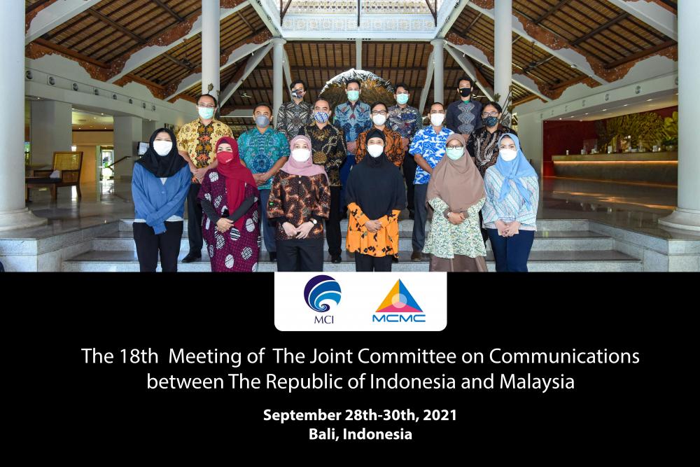 Delegasi Indonesia berpose bersama di akhir kegiatan pembahasan Spectrum Harmonisation dengan Malaysia, Kamis (30/09/2021).