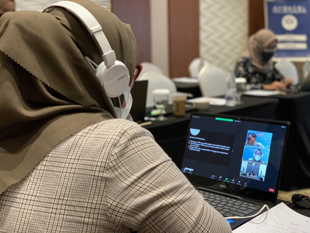 Ditjen SDPPI selenggarakan Sharing Session untuk meningkatkan kesadaran akan tertib penggunaan frekuensi. Cibubur, Selasa (2/11/2021)