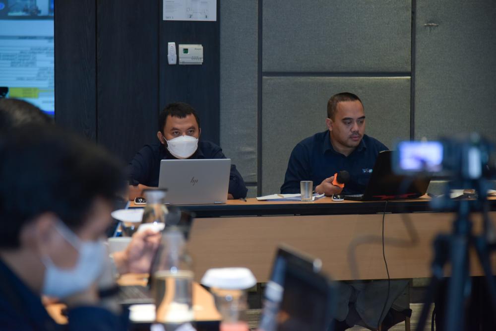 Perwakilan tiga negara bertemu dalam 2nd Special Trilateral Meeting on Frequency  Registration,  Coordination  Guideline  and  Compilation  of  Handbook  between  Indonesia,  Malaysia  and  Singapore secara hybrid tanggal 30-31 Maret 2022.