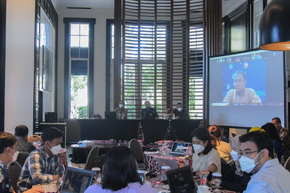 Sesditjen SDPPI Sabirin Mochtar membuka  kegiatan  Sosialisasi Manajemen Risiko yang berlangsung di Bandung pada Selasa (28/06/2022).