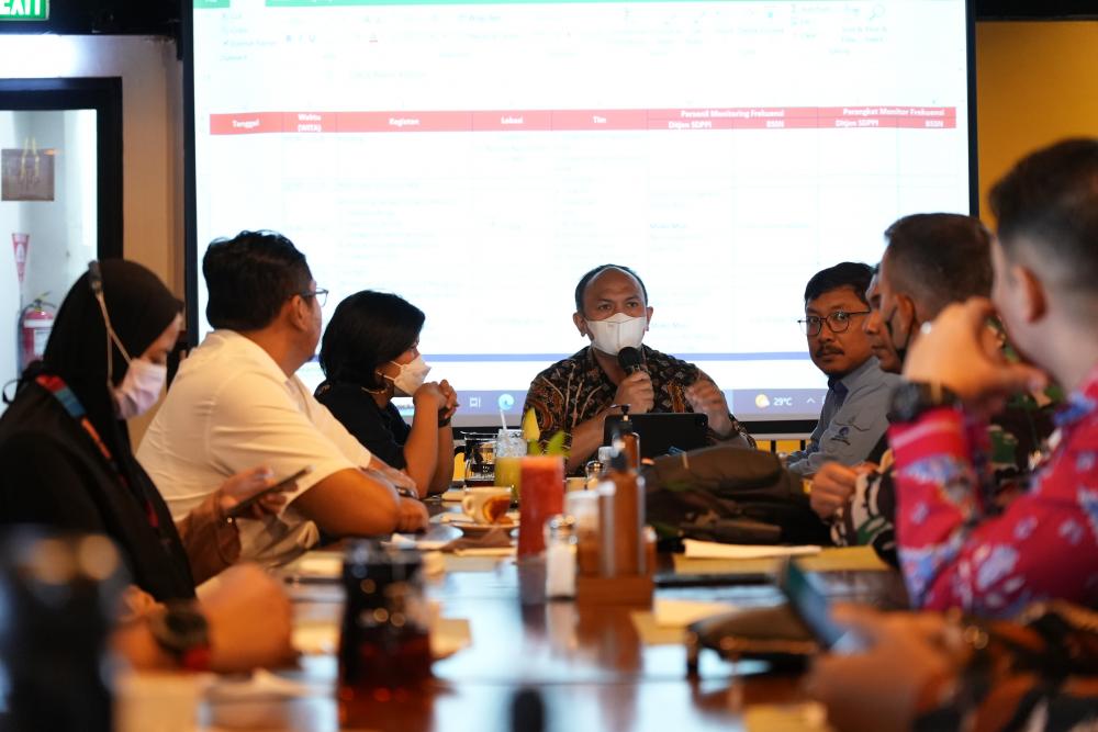 Ketua Pokja Dukungan Infrastruktur Digital G20 Kementerian Komunikasi dan Informatika (Kemkominfo) Wayan Toni Supriyanto, mewakili Dirjen  SDPPI pada saat Briefing Rehearsal Penggunaan Frekuensi KTT G20  di Bali, Selasa (8/11/2022). 