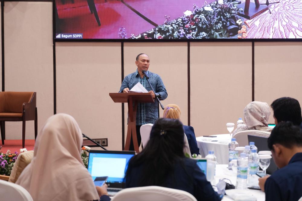 Sesditjen SDPPI Wayan Toni Supriyanto memberi sambutan saat membuka kegiatan Forum Pengadaan Barang/Jasa di Bali, Rabu (1/02/2023).