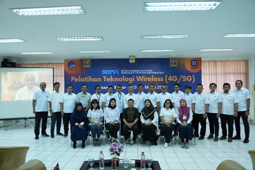 Sesditjen SDPPI Wayan Toni Supriyanto memberi sambutan secara daring pada pembukaan Pelatihan Teknologi Wireless (4G/5G), Senin (13/03/2023) yang berlangsung di Wisma PPSDM Ditjen SDPPI Cidokom, Bogor.