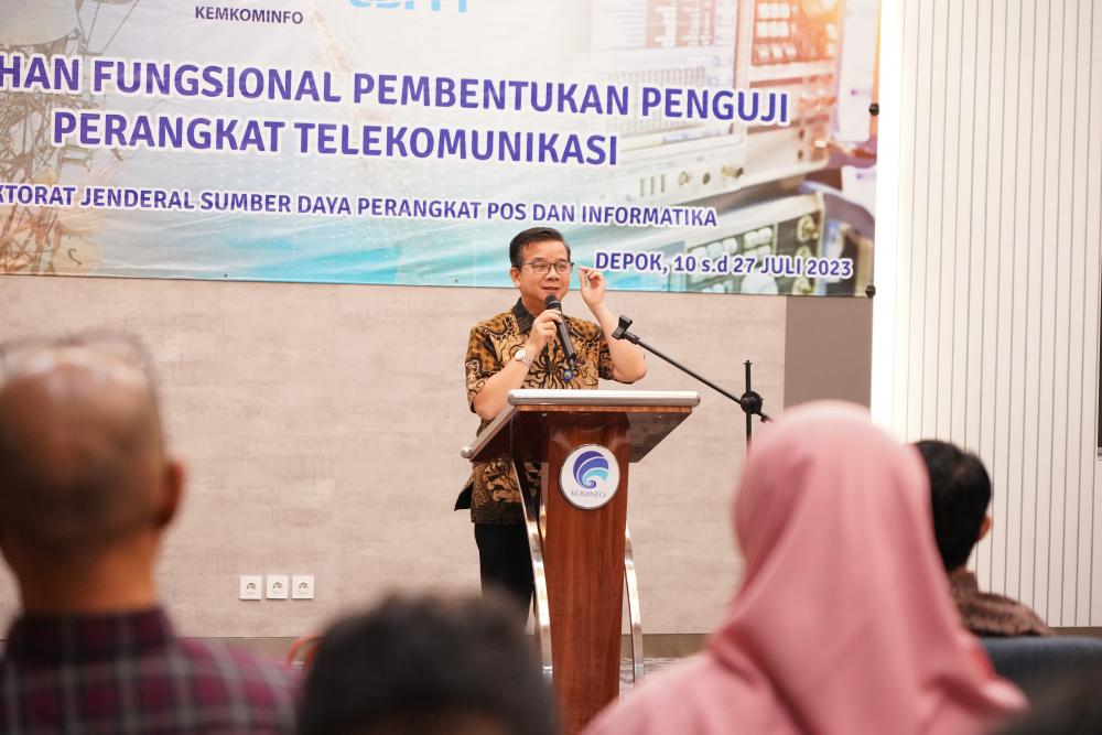 Kepala Balai Besar Pengujian Perangkat Telekomunikasi Syaharuddin memberi sambutan saat penutupan kegiatan Pembentukan Jabatan Fungsional Penguji Perangkat Telekomunikasi pada Kamis (27/07/2023) di Tapos, Depok.