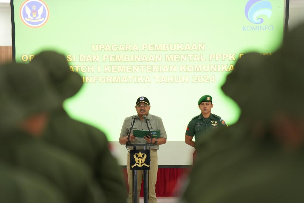 Dirjen SDPPI Ismail memberi arahan saat membuka kegiatan Pembukaan Orientasi PPPK Ditjen SDPPI Batch 1 Tahun 2024, Senin (22/01/2024).