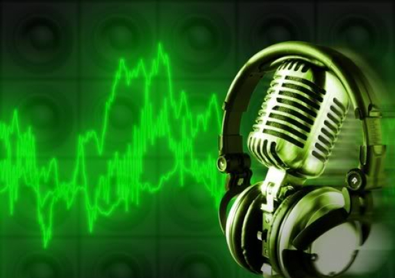 Ilustrasi: Sumber ilustrasi: http://www.shnews.co/foto_berita/38SiaranRadio.jpg