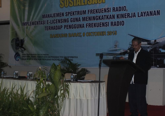 Ilustrasi: Direktur Standardisasi Perangkat Pos dan Informatika menyampaikan sambutan pembukaan Sosialisasi