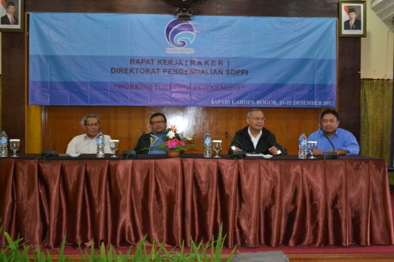 Ilustrasi: Direktur Pengendalian SDPPI, Dwi Handoko, memberikan sambutan pada pembukaan Rapat Evaluasi Program Kerja tahun 2015 dan Penajaman Program Kerja tahun 2016 Direktorat Pengendalian SDPPI