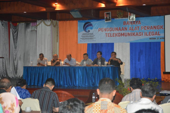 Ilustrasi: SOSIALISASI BAHAYA PENGGUNAAN ALAT DAN PERANGKAT TELEKOMUNIKASI ILEGAL