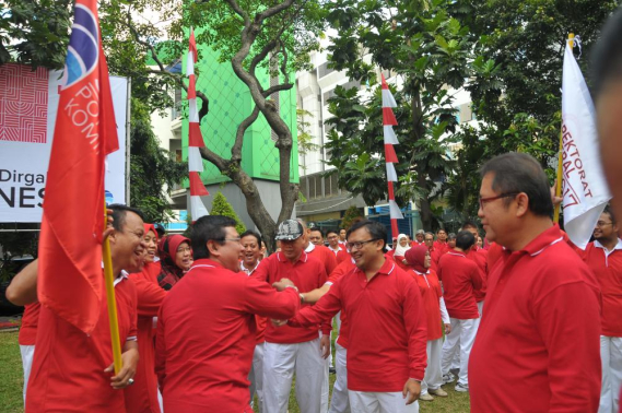 Ilustrasi: Menteri Kominfo memeriksa kesiapan Kontingen Ditjen SDPPI yang dipimpin oleh Sesditjen SDPPI Sadjan
