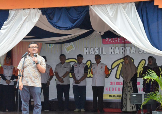 Ilustrasi: Direktur Operasi Sumber Daya, Dwi Handoko, memberi sambutan dalam kegiatan UNAR di Banjarmasin