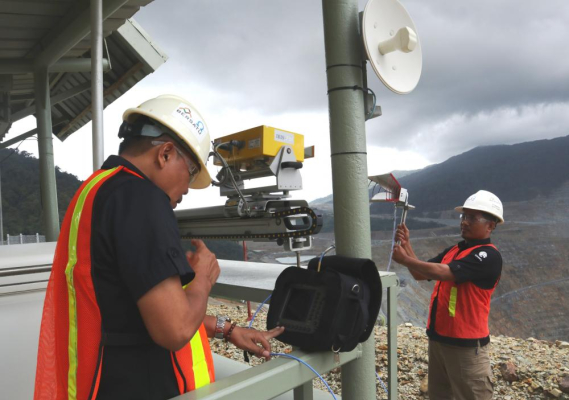 Ilustrasi: Petugas  Balmon Mataram sedang melakukan inpeksi PT AMMAN untuk pastikan data ISR Valid