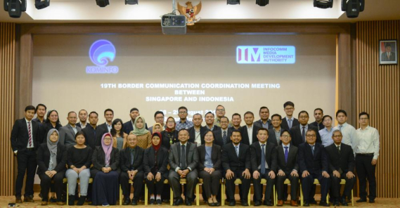 Ilustrasi: Delegasi Indonesia dan Singapura berfoto bersama dalam pertemuan bilateral yang diselenggarakan di Batam 28-29 Agustus 2019