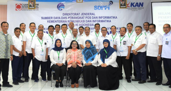 Ilustrasi: Sesditjen SDPPI, Susanto (tengah) berfoto berama dengan narasumber dan peserta Pelatihan Manajemen Survival dan Asesmen Kompetisi Batch II Tahun 2019 di Wisma Pusat Pengembangan Sumber Daya Manusia (PPSDM), Cisarua-Bogor, Senin (23/9/2019)