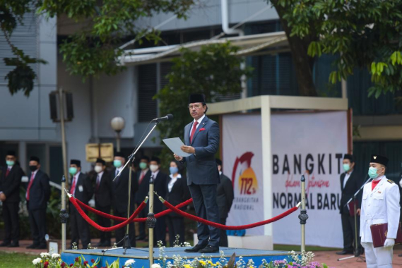 Ilustrasi: Menteri Kominfo, Johnny G. Plate, menyampaikan sambutan dalam Upacara Peringatan Harkitnas yang digelar di Lapangan Anantakupa Kemkominfo dan disiarkan secara melalui live streaming oleh Kemkominfo TV pada Rabu (20 Mei 2020).