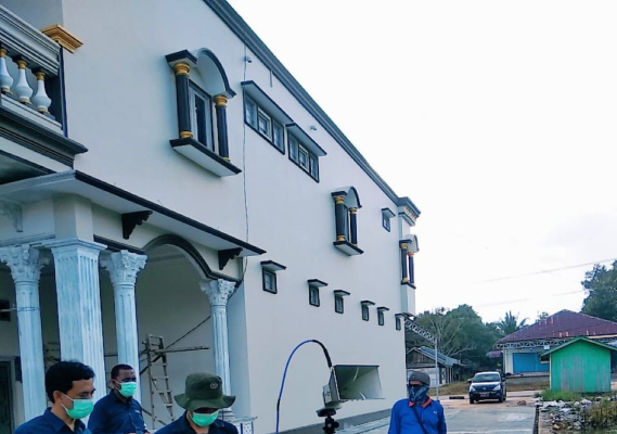 Ilustrasi: Tim  mengukur penggunaan frekuensi dan lebar pita pada site-site di radius 10 Km  sekitar site terganggu dan sepanjang jalur lintasan MW link yang dilalui site milik  H3I  untuk memastikan frekuensi radio terganggu sesuai dengan spesifikasi teknis yang ditetapkan dalam ISR.