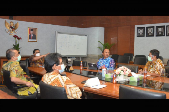 Ilustrasi: "Kita  membutuhkan langkah cepat untuk membangun dan mempercepat pelaksanaan transformasi digital,” kata Dirjen SDPPI Ismail, saat menyambut kunjungan sejumlah pejabat Kota Tegal,  Kamis (6/8/2020), di Ruang Rapat Lantai 13 Gedung Sapta Pesona Jakarta.