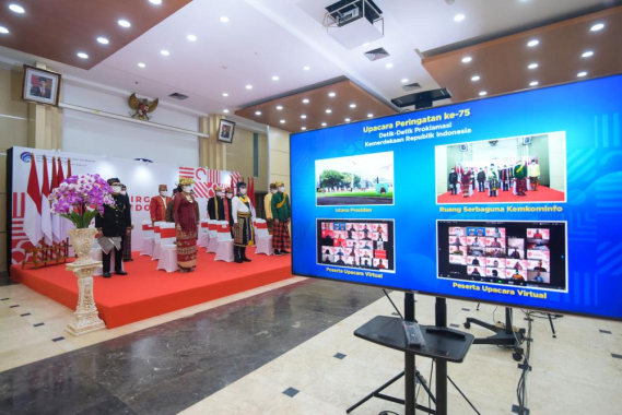 Ilustrasi: Menkominfo Johnny G Plate bersama pejabat pimpinan tinggi madya Kemkominfo mengikuti dari Ruang Serbaguna Kemkominfo, Jakarta, Senin (17/08/2020).