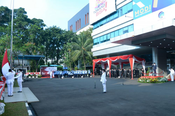 Ilustrasi: "Kita hadapi semua tantangan dan persoalan bersama-sama sebagai pewaris ketangguhan bangsa ini, tangguh dalam menghadapi pandemi Covid 19 yang sudah melanda secara global lebih dari setahun ini,” ujar Menteri Kominfo Jhonny G. Plate dalam sambutan Upacara Bendera Peringatan ke-113 Hari Kebangkitan Nasional di Kantor Kementerian Kominfo Jakarta, Kamis (20/05/2021).