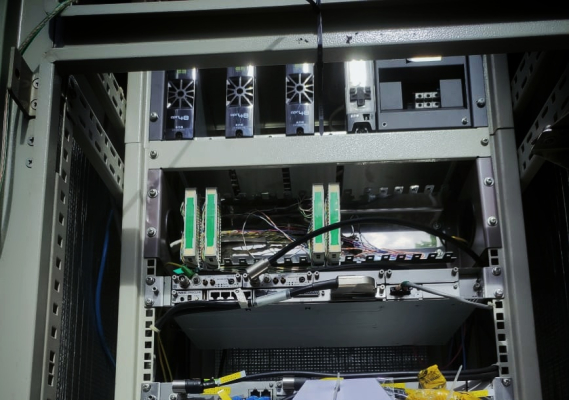 Ilustrasi: Balai Monitor Spektrum Frekuensi Radio Kelas II Manado  menyita Perangkat telekomunikasi yang tidak dilengkapai ISR. Manado (24/08/2021)