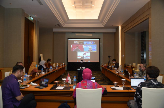 Ilustrasi: Trilateral Meeting harmonisasi penggunaan spektrum frekuensi radio diselenggarakan secara hybrid dimana Singapura menjadi host pada pertemuan ini. Sedangkan kegiatan secara offline bertempat di Hotel Tentrem Yogyakarta, 23-24 November 2021.