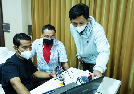 Ilustrasi: Rangkaian kegiatan IoT Creation 2022 dilanjutkan dengan Hands-on Training bagi para peserta, Rabu (25/05/2022).