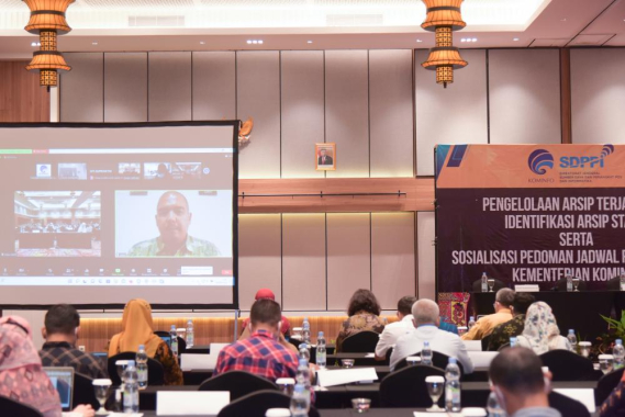 Ilustrasi: Ketua Tim Kerja Umum dan Rumah Tangga, Dimas Yanuarsyah membuka kegiatan Workshop Kearsipan Ditjen SDPPI yang diikuti pengelola arsip dari kantor pusat dan UPT, Kamis (09/06/2022).