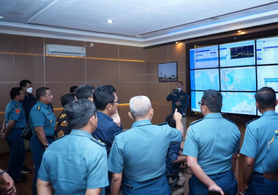 Ilustrasi: Studi Banding TNI Angkatan Laut  ke Stasiun HF  Balmon Kelas I Banten Ditjen SDPPI dalam rangka Monitoring, Tracking dan Geolokasi Spektrum HF