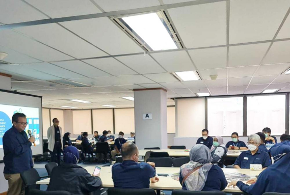 Ilustrasi: Direktur Penataan Sumber Daya Denny Setiawan memberi arahan dalam kegiatan Workshop Penguatan Organisasi pada awal Nopember 2022.