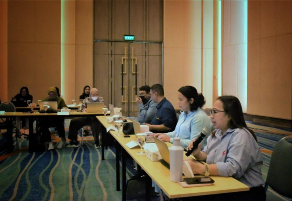 Ilustrasi: Elist Sasi Analis pengelolaan keuangan APBN ahli muda menyampaikan arahan pada kegiatan Sosialisasi Tata Cara Pembayaran dalam rangka Pelaksanaan APBN pada Kantor Pusat Ditjen SDPPI, Kamis (02/02/2023).