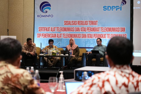 Ilustrasi: Para narasumber dalam kegiatan Sosialisasi dari kiri ke kanan : Mochamad Dwijanto, Ade Mulyana, Andi Faisa dan Yogo Prihandoko.