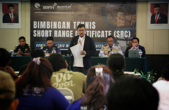 Ilustrasi: Kepala Balai monitor Spektrum Frekuensi Kelas I Denpasar, Zainullah Manan membuka kegiatan Bimbingan Teknis Sertifikasi Radio Tinggkat Short Range Certificate (SRC) di Sanur Prie Plaza, Denpasar. Rabu (21/06/2023)