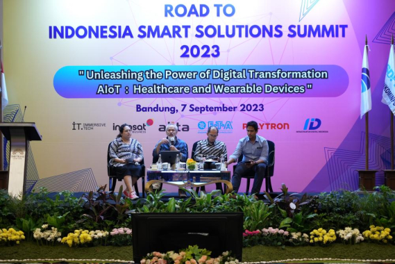 Ilustrasi: Para Narasumber dan moderator kegiatan ISSS di Bandung (07/09/2023).