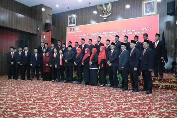 Ilustrasi: PPNS Ditjen SDPPI berpose bersama usai pelantikan di Kemenkumham, Jakarta (16/11/2023).